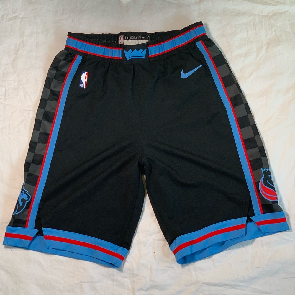 Sacramento Kings NBA Basketball shorts - men’s size 38